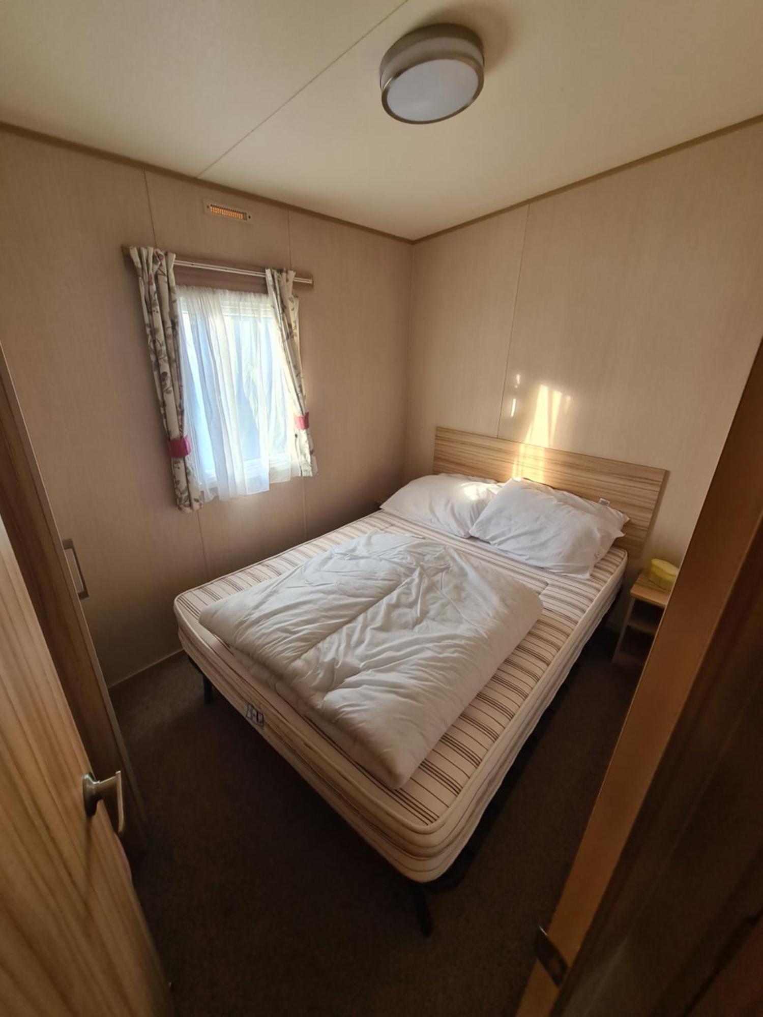 Hoburne Naish Cs129 Villa Ню Милтън Екстериор снимка